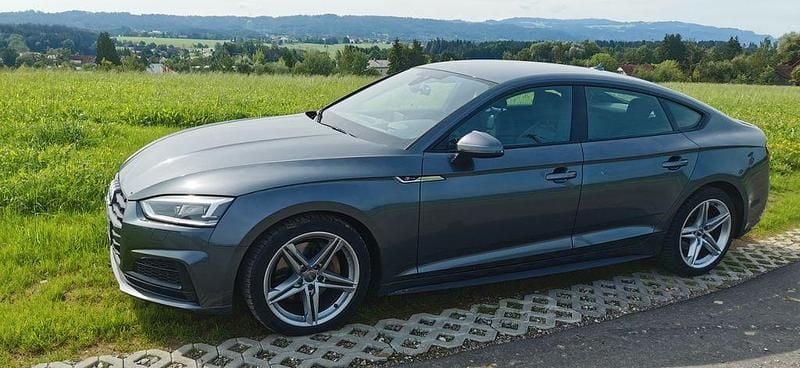 Grau Gebraucht 2018 Audi A5 Sportback S-Line Limousine | 24.990 € (Guter Preis) - Bild 1/4