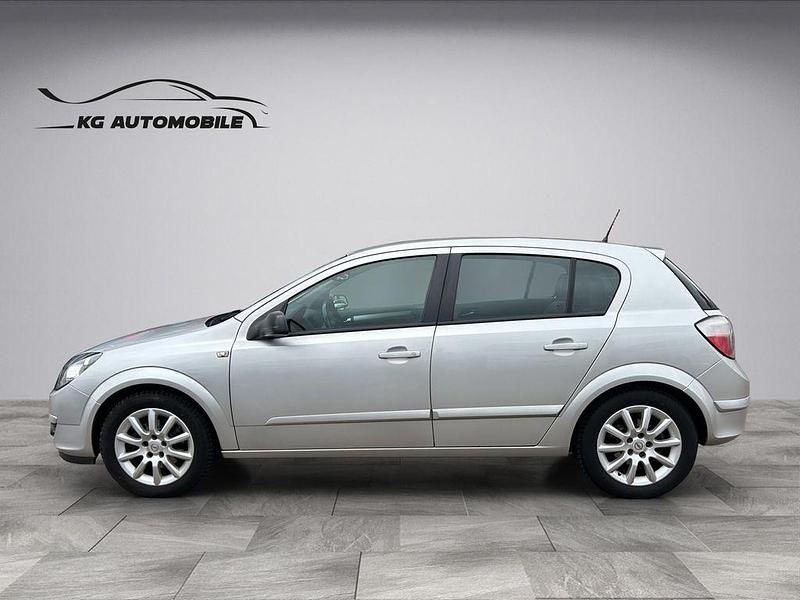 Gebraucht Opel Astra Edition 90 PS (66 kW) 2005 Silber Limousine