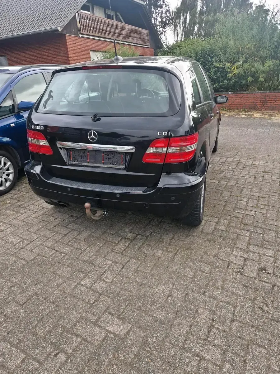 Gebraucht Mercedes B180 109 PS (80 kW) 2008 Schwarz Van / Kleinbus