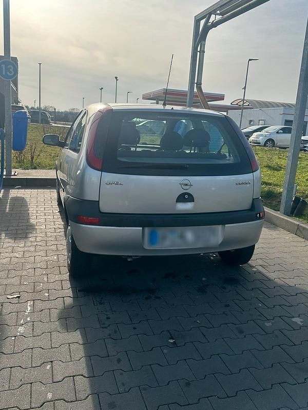Gebraucht Opel Corsa 58 PS (42 kW) 2001 Silber Kleinwagen