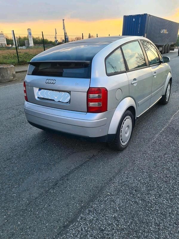 Second-hand Audi A2 75 CP (55 kW) 2001 Argintiu Hatchback