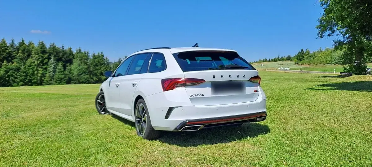 Gebraucht Skoda Octavia RS 200 PS (147 kW) 2021 Weiß Kombi