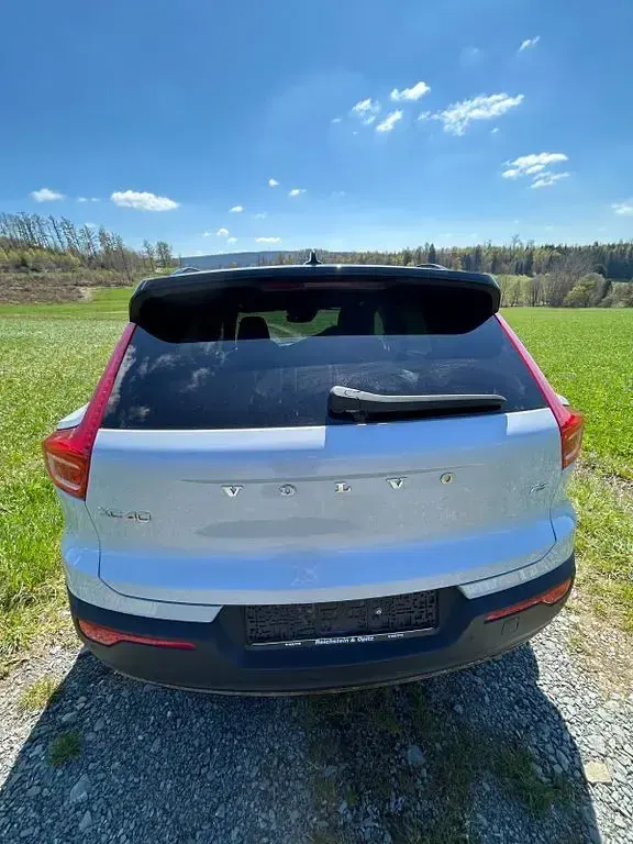 Gebraucht Volvo XC40 R-Design 163 PS (119 kW) 2021 Silber SUV