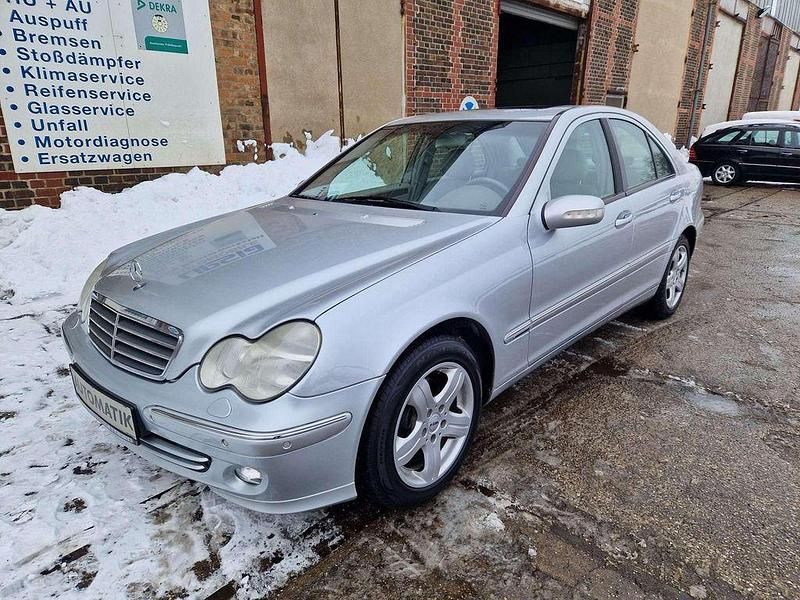 Silber Gebraucht 2001 Mercedes C200 Elegance Limousine | 6.990 € - Bild 1/4