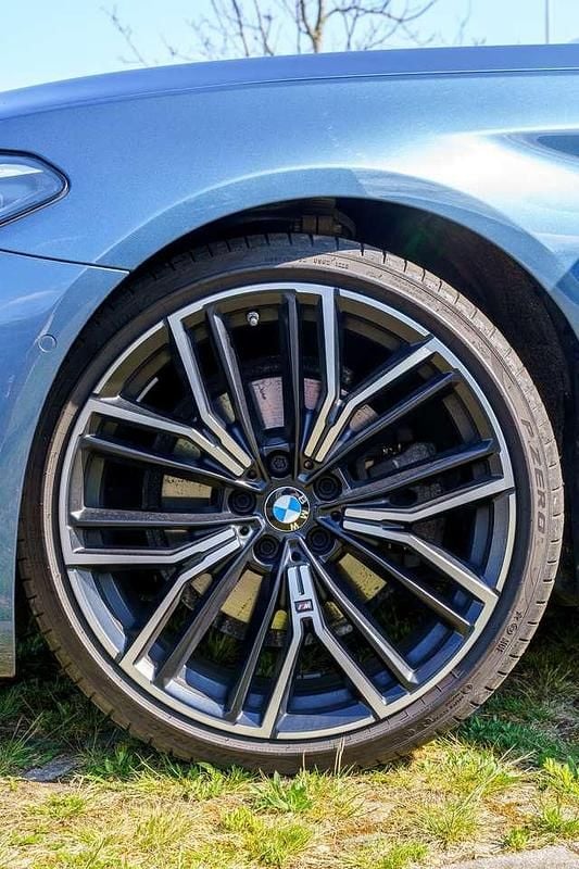 Gebraucht BMW 520 M Sport 190 PS (139 kW) 2023 Blau Limousine