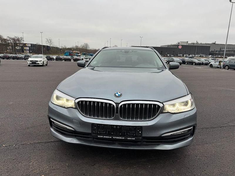 Gebraucht BMW 520 190 PS (139 kW) 2018 Grau Kombi