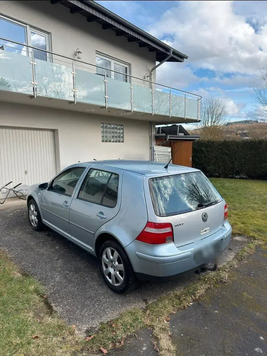 Gebraucht VW Golf IV Pacific 75 PS (55 kW) 2003 Blau Limousine