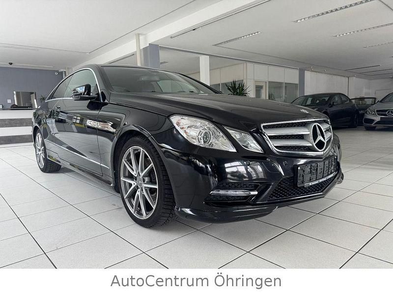Gebraucht Mercedes E200 AMG line 184 PS (135 kW) 2012 Schwarz Coupé
