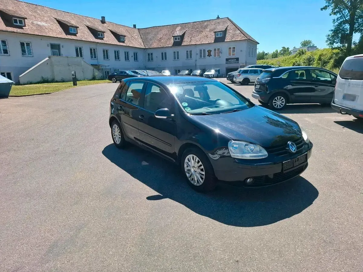 Gebraucht VW Golf V 75 PS (55 kW) 2006 Schwarz Kleinwagen