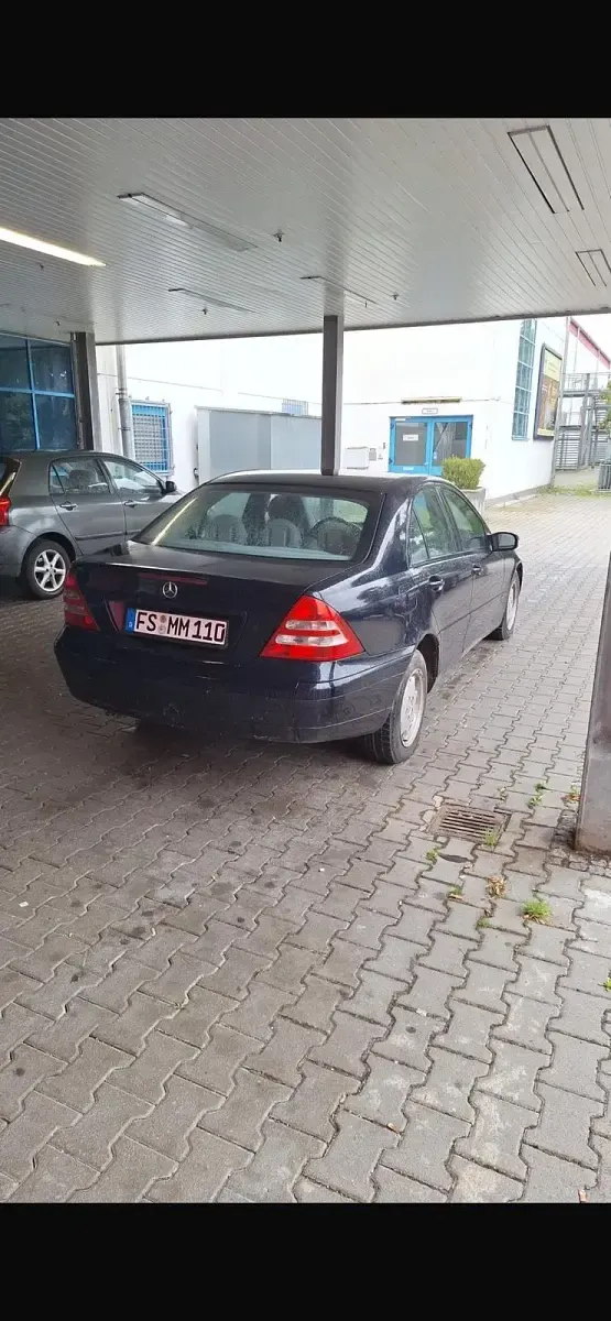 Gebraucht Mercedes C180 129 PS (94 kW) 2002 Blau Limousine