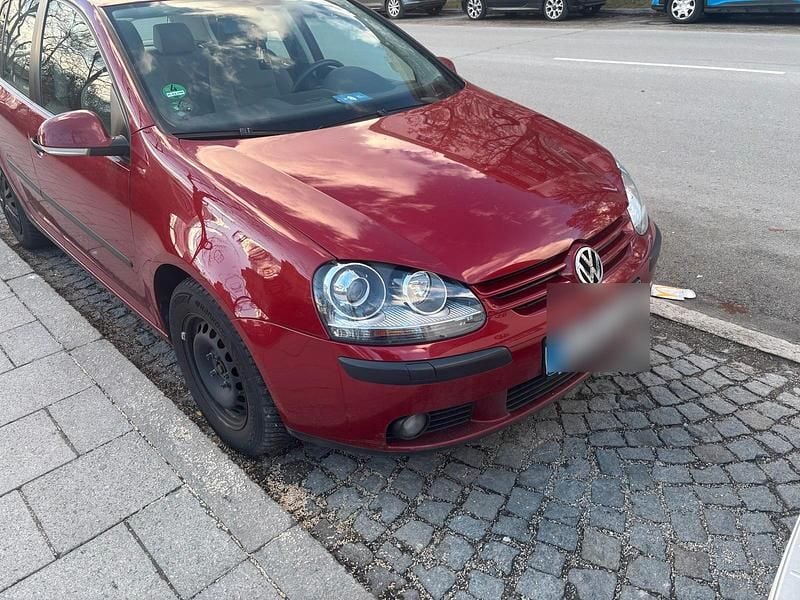 Gebraucht VW Golf V 115 PS (84 kW) 2004 Rot Kleinwagen