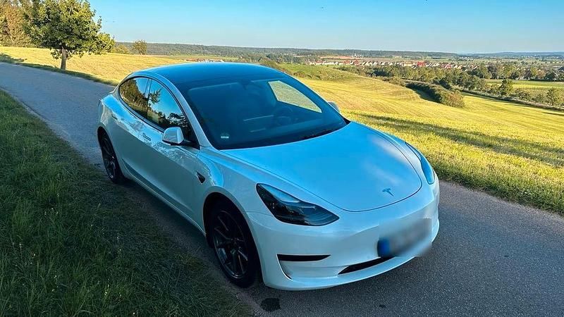 Gebraucht Tesla Model 3 RWD 239 kW (325 PS) 2021 Weiß Limousine