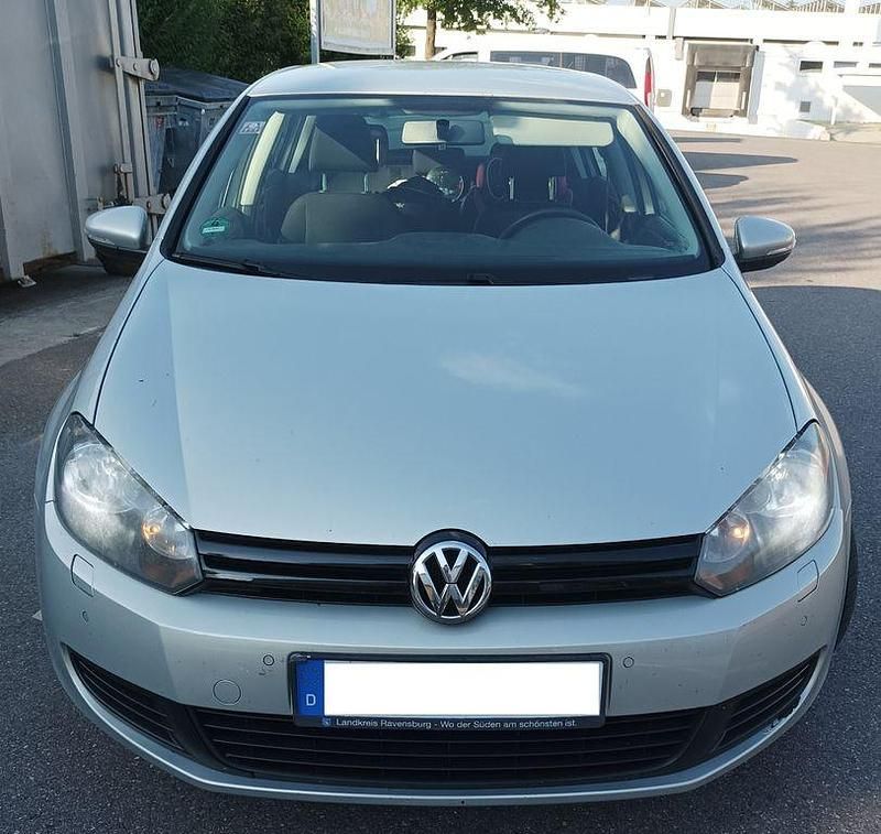 Silber Gebraucht 2011 VW Golf VI Trendline Limousine | 4.195 € (Fairer Preis) - Bild 1/4