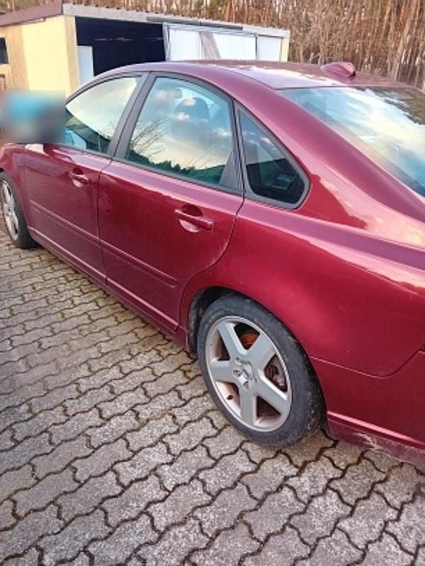 Gebraucht Volvo S40 115 PS (84 kW) 2010 Rot Limousine