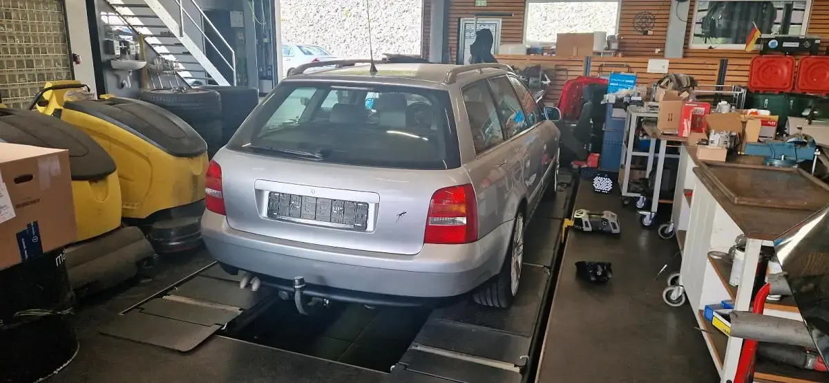 Używany Audi A4 150 KM (110 kW) 2001 Srebrny Kombi