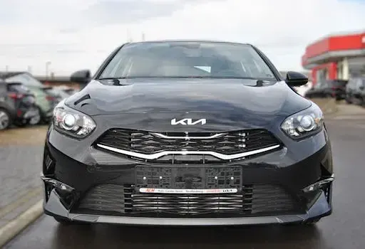 Neu Kia Ceed Vision 140 PS (102 kW) 2025 Schwarz Kleinwagen