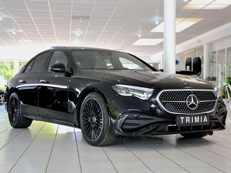 Schwarz Neu 2025 Mercedes E200 AMG Line Premium Plus Limousine | 77.112 € (Teuer) - Bild 1/4