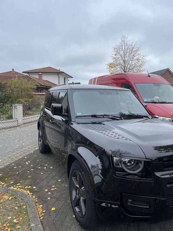 Schwarz Gebraucht 2022 Land Rover Defender SE Dynamic SUV | 56.900 € - Bild 1/4