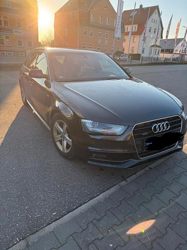 Gebraucht Audi A4 S-line plus 170 PS (125 kW) 2013 Schwarz Kombi