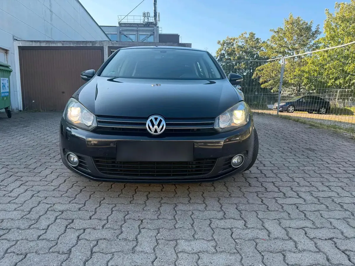 Gebraucht VW Golf VI 122 PS (89 kW) 2010 Schwarz Limousine