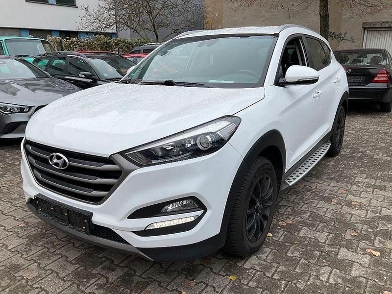 Weiß Gebraucht 2015 Hyundai Tucson Intro Edition SUV | 10.500 € (Superpreis) - Bild 1/4
