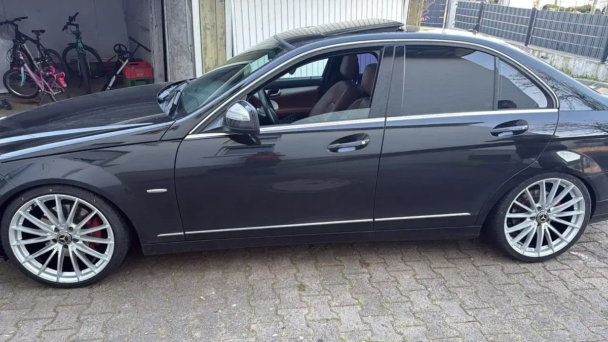 Gebraucht Mercedes C350 272 PS (200 kW) 2008 Schwarz Limousine