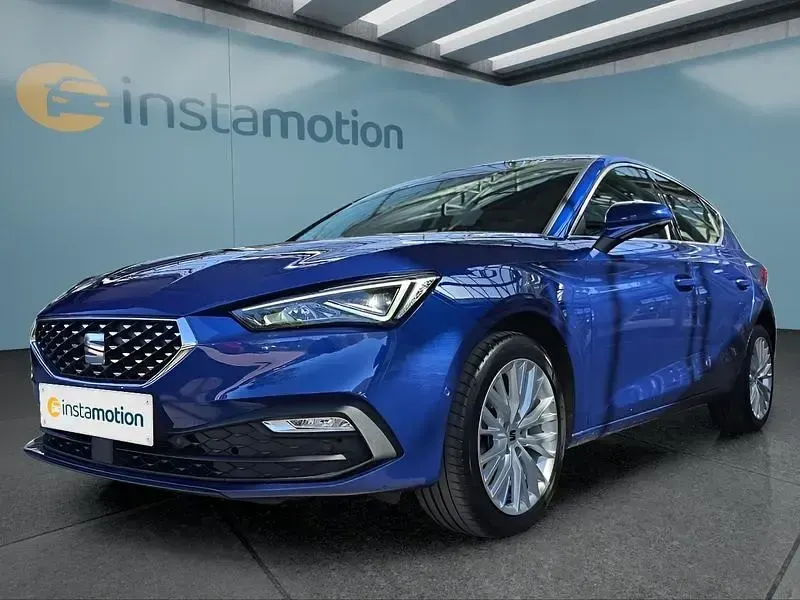 Usata Seat Leon 150 CV (110 kW) 2021 Blu Utilitaria