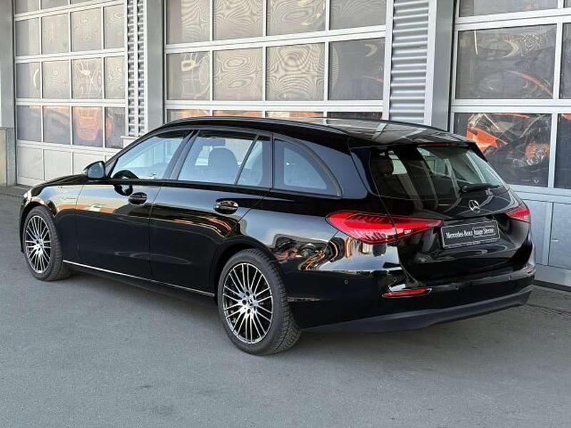 Gebraucht Mercedes C180 170 PS (125 kW) 2023 Schwarz Limousine