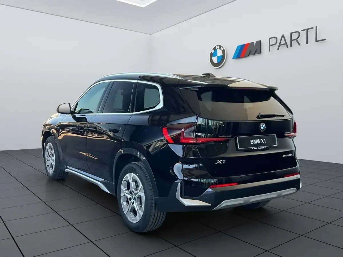 Neu BMW X1 xLine 156 PS (114 kW) 2026 Schwarz SUV