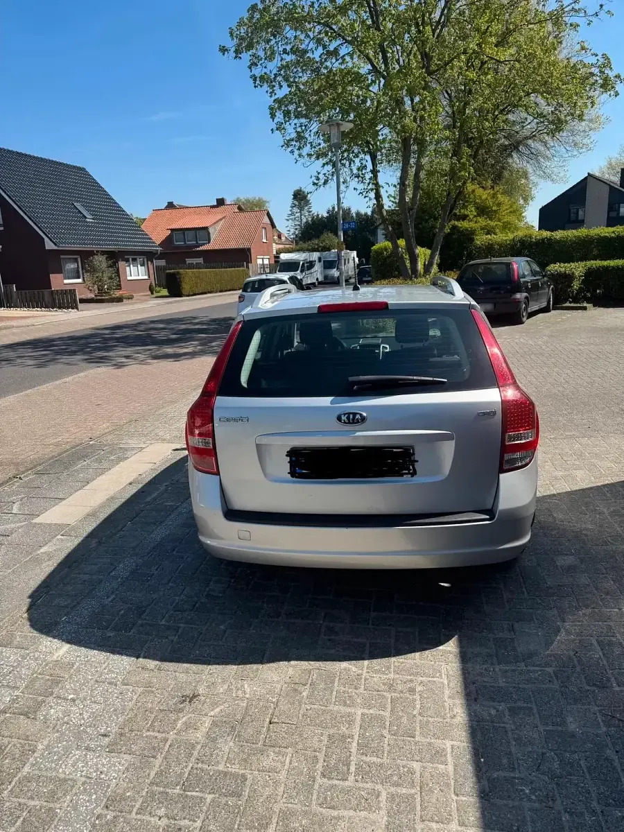 Gebraucht Kia Ceed 90 PS (66 kW) 2012 Grau Kleinwagen