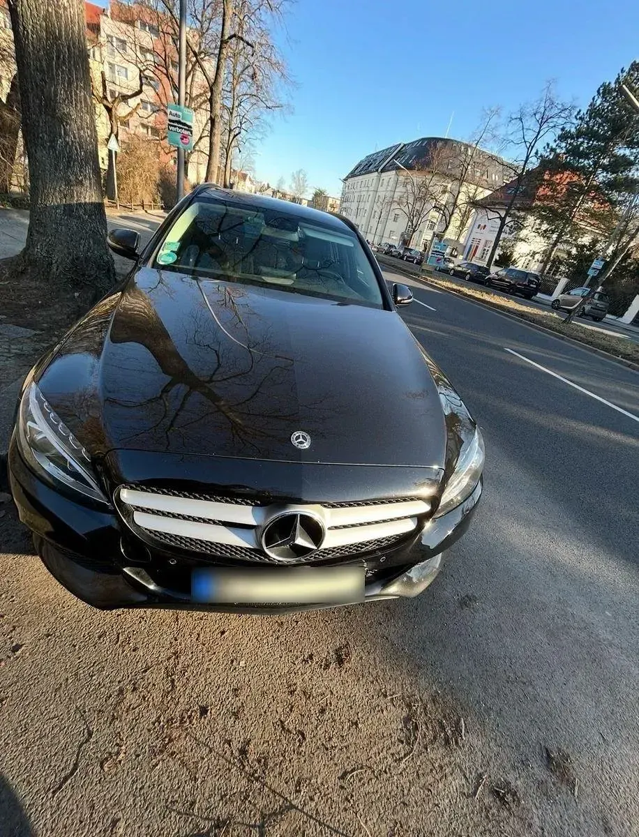 Gebraucht Mercedes 200 136 PS (100 kW) 2019 Schwarz Limousine