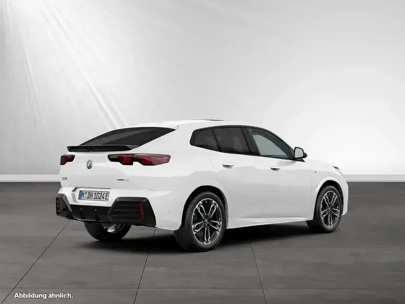 Gebraucht BMW iX2 M Sport 230 kW (313 PS) 2025 Alpinweiss SUV