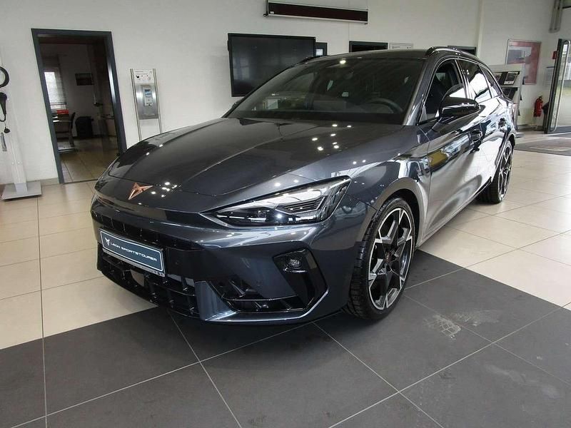 Neu Cupra Leon VZ 333 PS (244 kW) 2025 "magnetic tech" Kombi