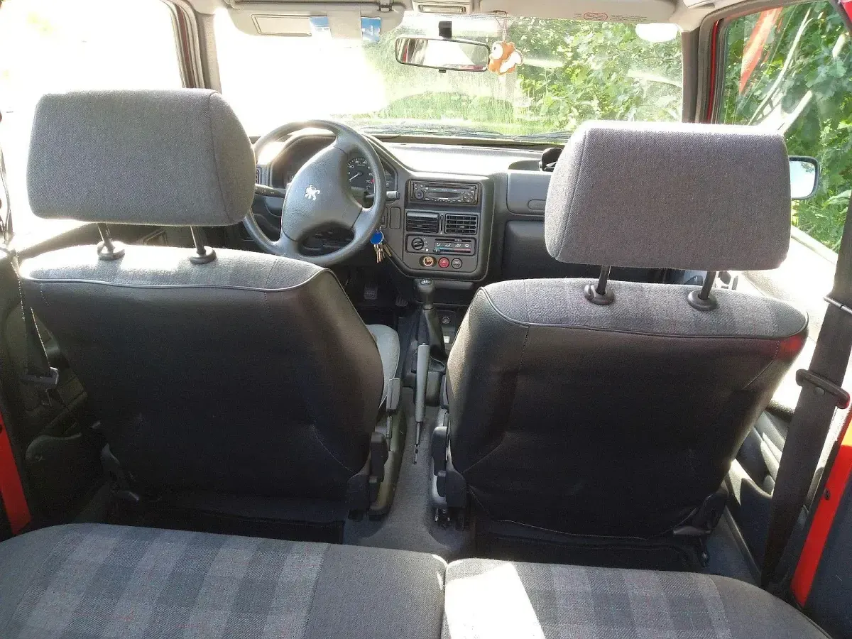 Gebraucht Peugeot 106 50 PS (36 kW) 2000 Rot Kleinwagen