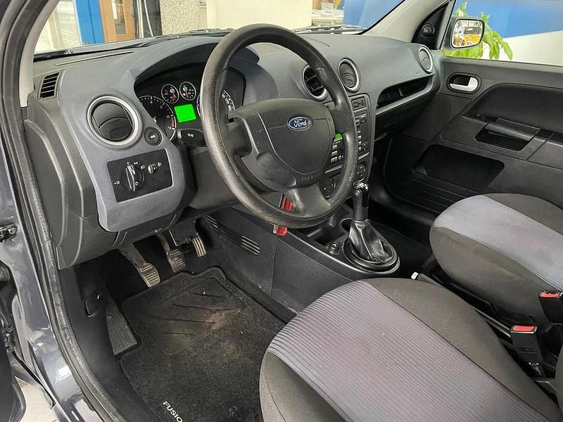 Gebraucht Ford Fusion Style 80 PS (58 kW) 2009 Grau Kleinwagen