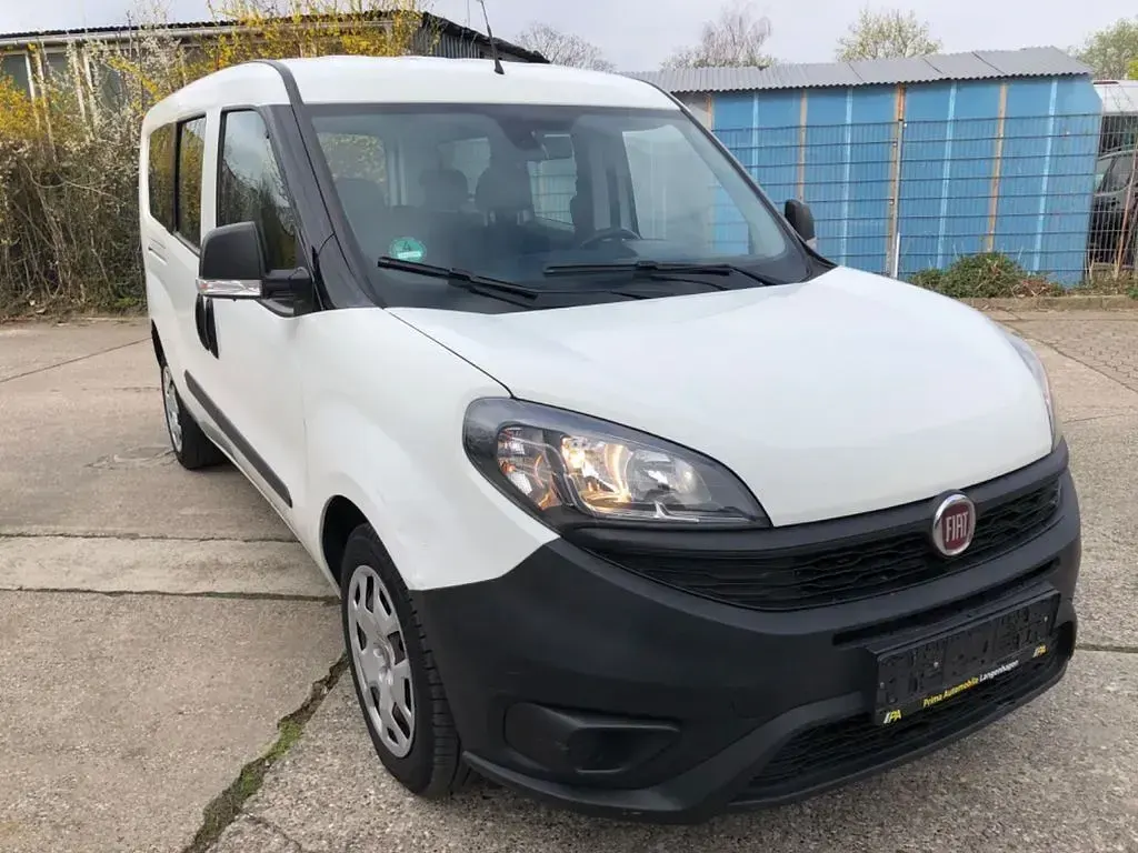 Gebraucht Fiat Doblò 101 PS (74 kW) 2021 Weiß Van / Kleinbus