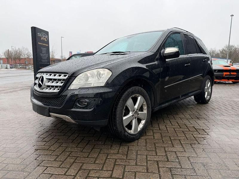 Gebraucht Mercedes ML320 224 PS (164 kW) 2009 Schwarz SUV
