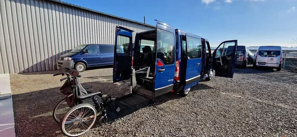 Używany Opel Movano 125 KM (91 kW) 2015 Niebieski Minivan