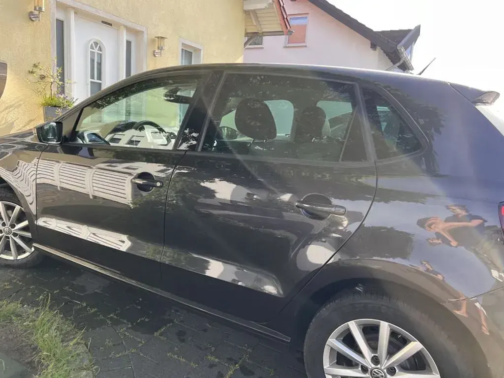Gebraucht VW Polo LOUNGE 60 PS (44 kW) 2015 Grau Limousine