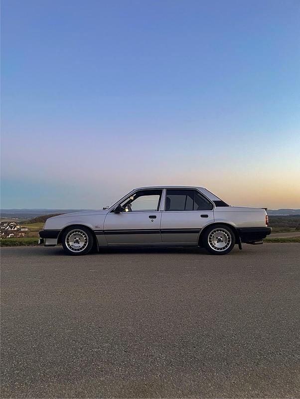 Gebraucht Opel Ascona 75 PS (55 kW) 1985 Silber Limousine
