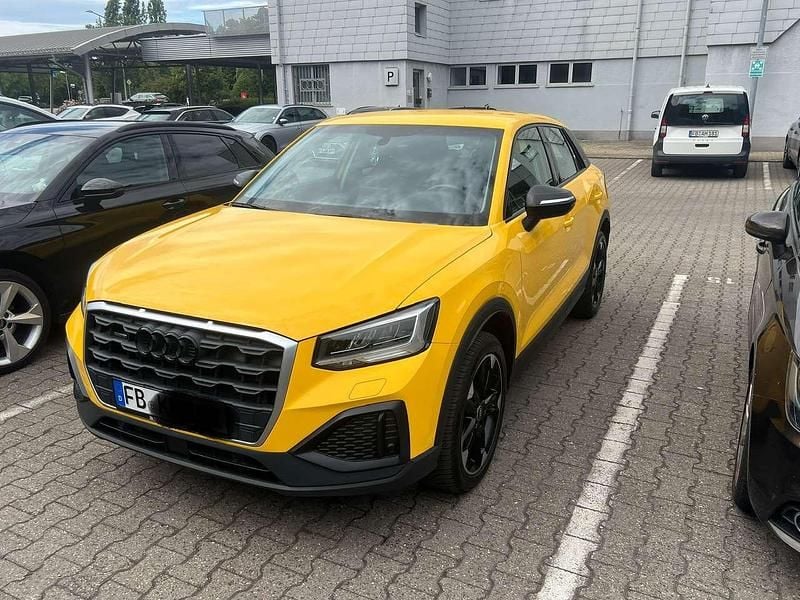 Gelb Gebraucht 2022 Audi Q2 SUV | 27.100 € (Guter Preis) - Bild 1/4
