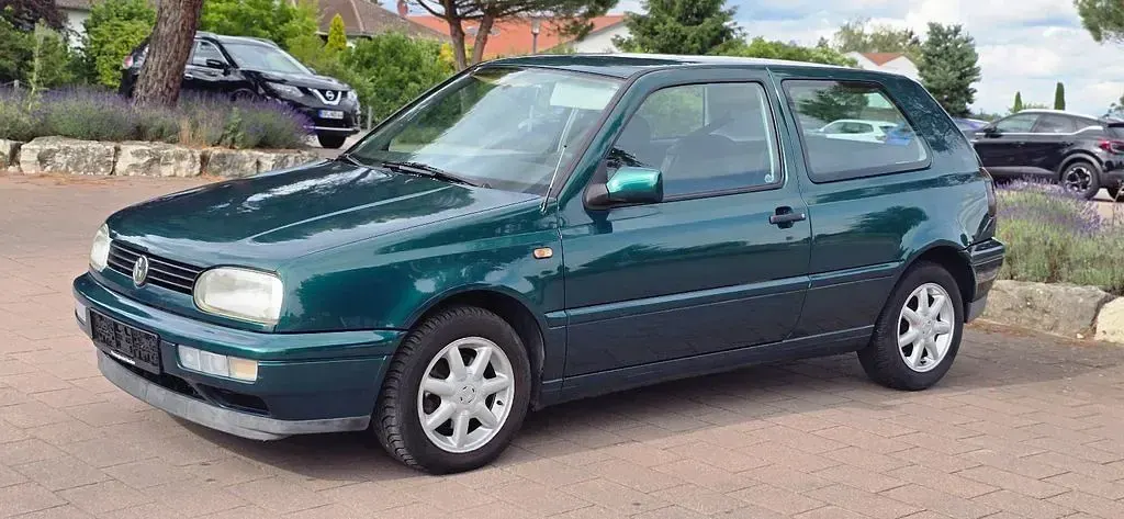 Gebraucht VW Golf III 75 PS (55 kW) 1997 Grün Limousine