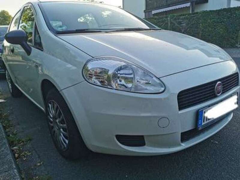 Weiß Gebraucht 2013 Fiat Punto Kleinwagen | 2.800 € (Superpreis) - Bild 1/4