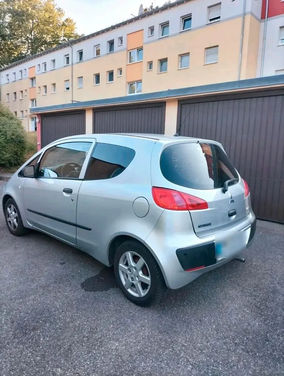 Gebraucht Mitsubishi Colt 75 PS (55 kW) 2008 Silber Kleinwagen