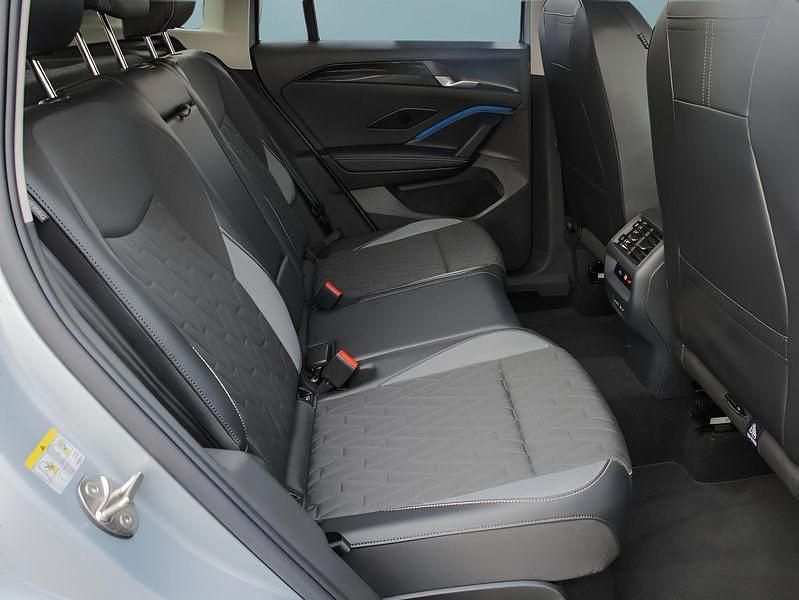 Gebraucht VW Tiguan 150 PS (110 kW) 2025 Silber SUV