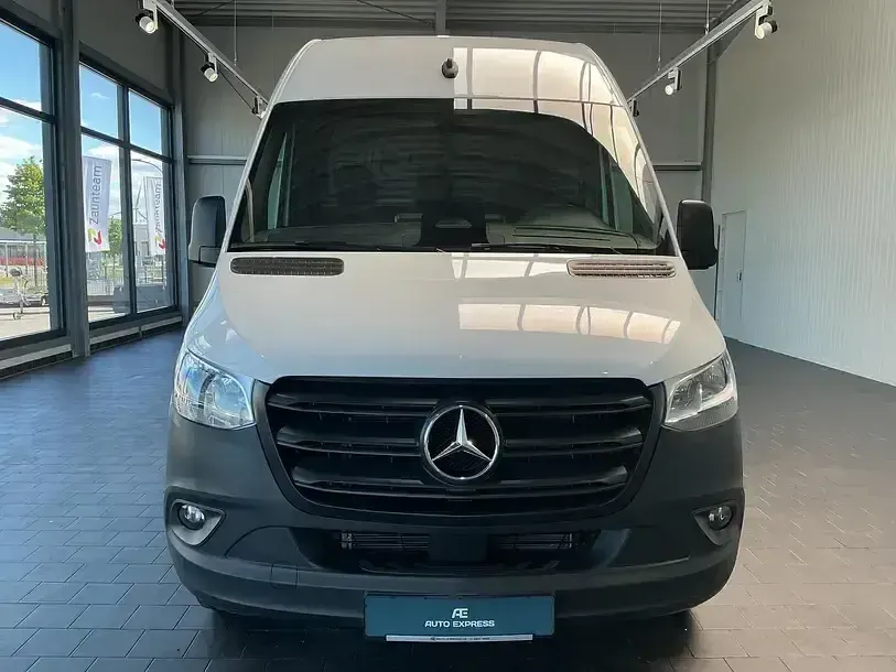 Gebraucht Mercedes Sprinter 170 PS (125 kW) 2024 Weiß (arktikweiss) Van