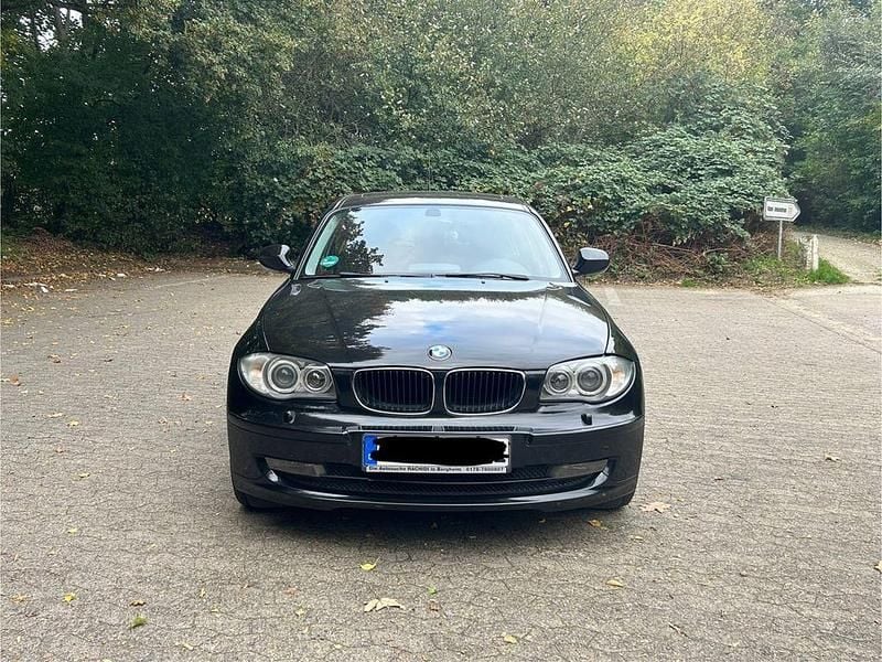 Schwarz Gebraucht 2010 BMW 116 Kleinwagen | 2.000 € (Superpreis) - Bild 1/4