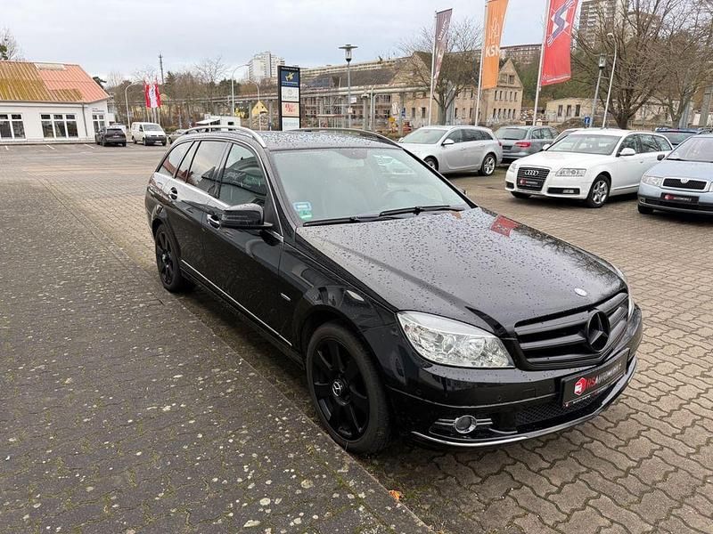 Gebraucht Mercedes C200 136 PS (100 kW) 2011 Schwarz Kombi