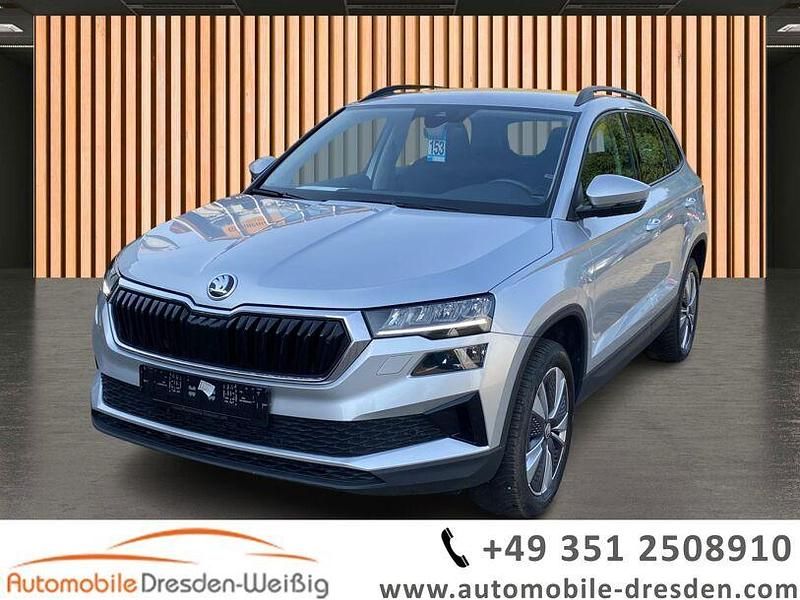 Silber brillant silber (metallic) Gebraucht 2024 Skoda Karoq Executive SUV | 28.980 € (Superpreis) - Bild 1/4