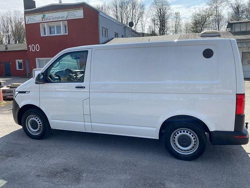 Używany VW Transporter 150 KM (110 kW) 2022 Biały Van